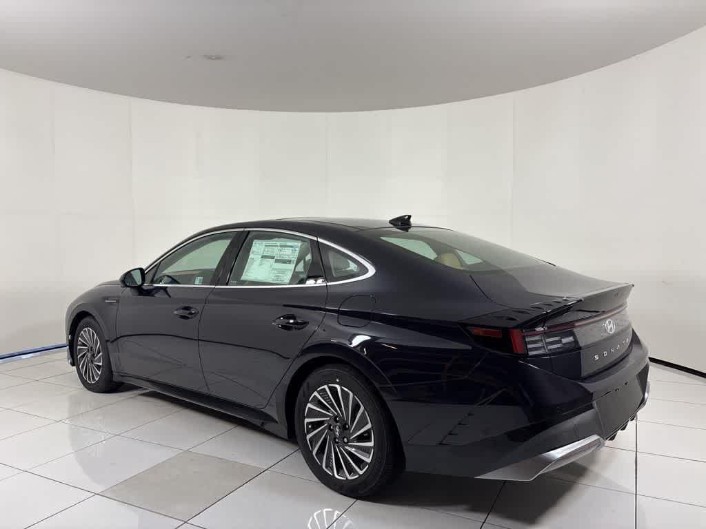 New 2025 Hyundai Sonata Hybrid Limited Sedan