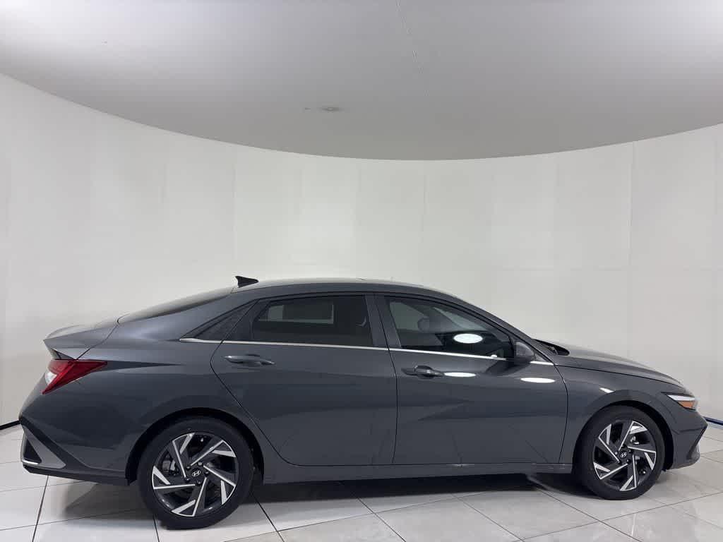 Thumbnail: 2025 Hyundai Elantra - 6