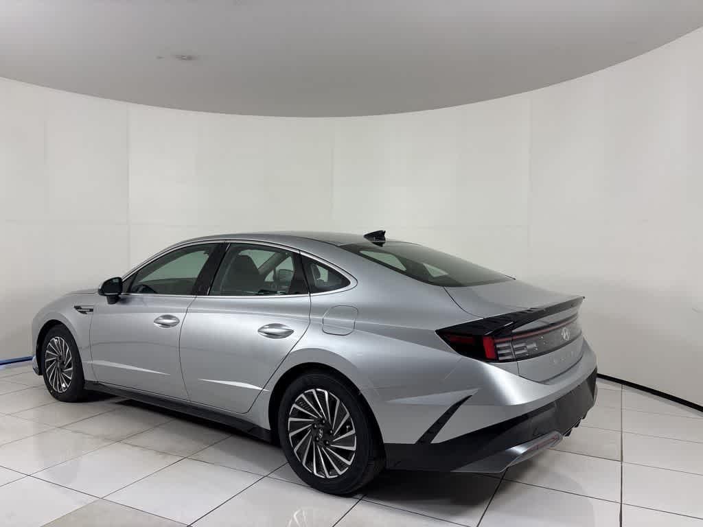 Thumbnail: 2025 Hyundai Sonata - 3