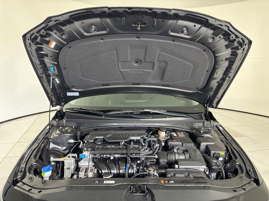 Thumbnail: 2026 Hyundai Elantra - 11