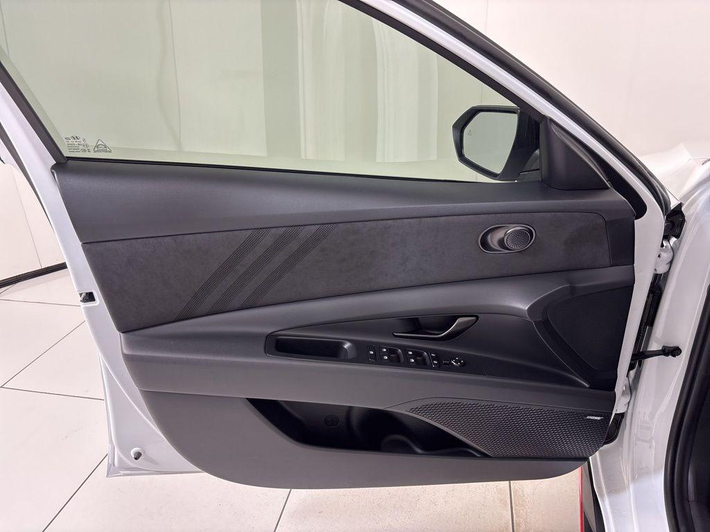 2026 Hyundai Elantra N - Photo 16