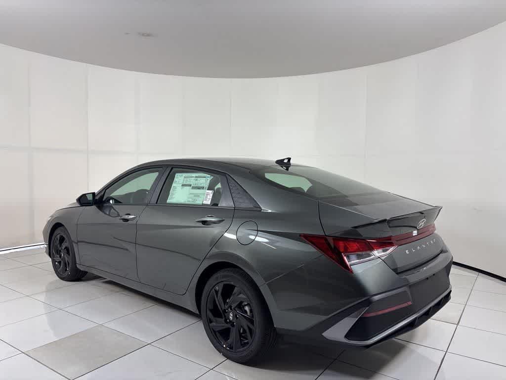 Thumbnail: 2026 Hyundai Elantra - 3