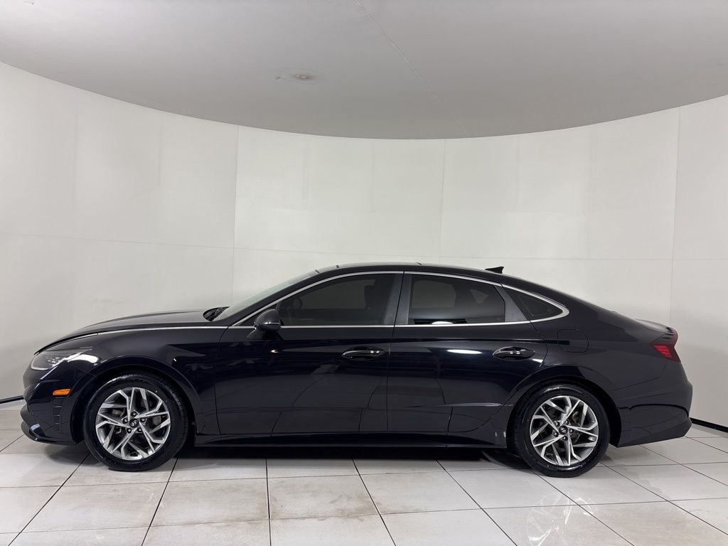 Thumbnail: 2023 Hyundai Sonata - 2