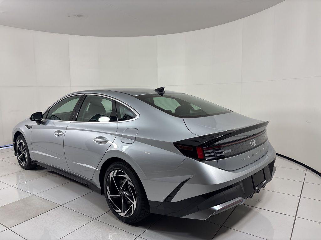 Thumbnail: 2026 Hyundai Sonata - 3