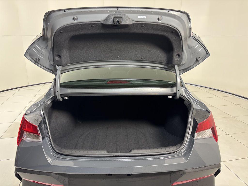 Thumbnail: 2026 Hyundai Elantra - 23