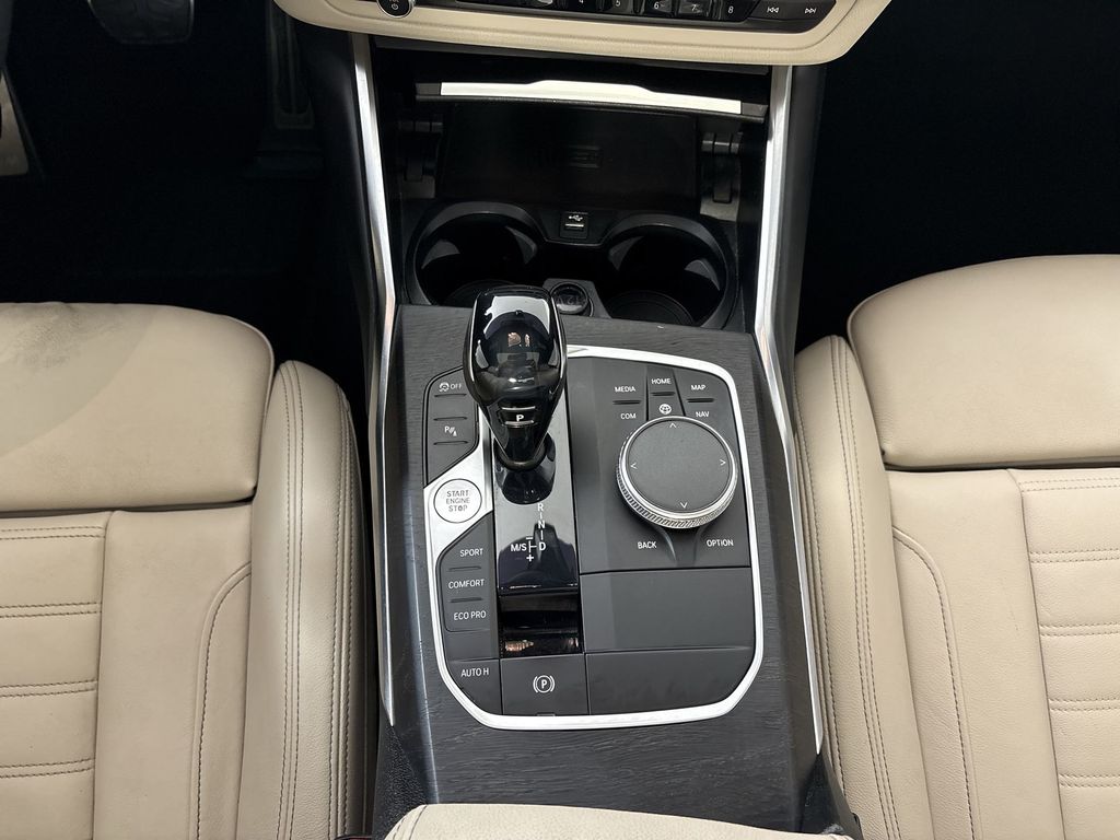 Thumbnail: 2021 BMW 3 Series - 22
