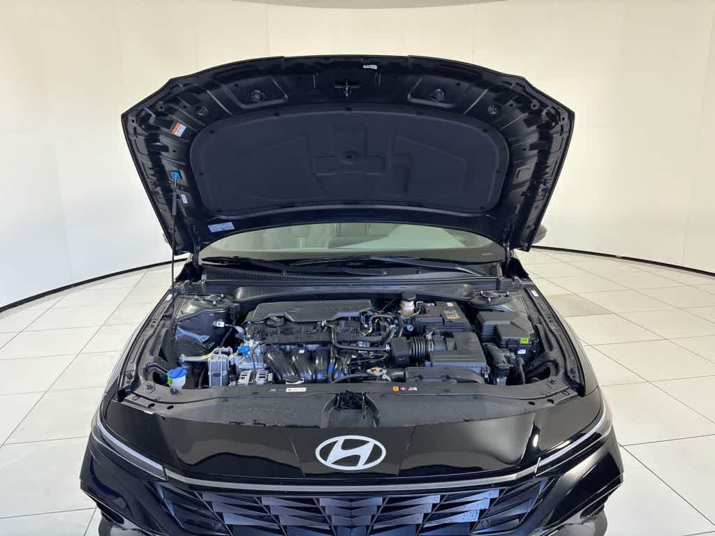 Thumbnail: 2025 Hyundai Elantra - 11