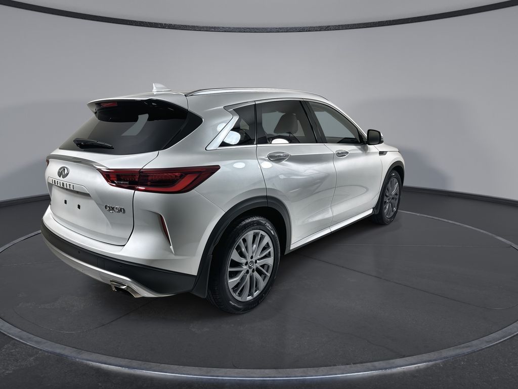 Thumbnail: 2023 INFINITI QX50 - 8
