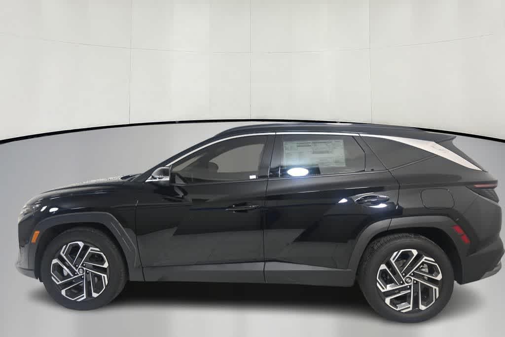 New 2025 Hyundai Tucson Limited FWD SUV