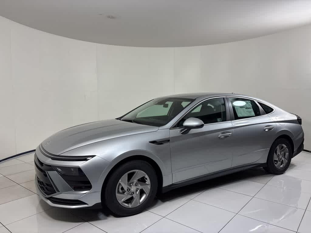 New 2025 Hyundai Sonata SE Sedan