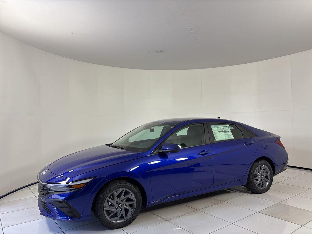 Thumbnail: 2025 Hyundai Elantra - 1