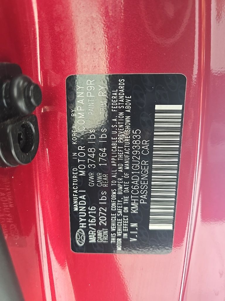 Thumbnail: 2016 Hyundai Veloster - 10