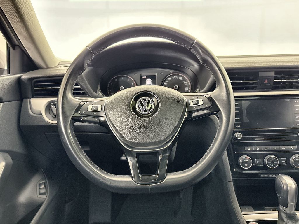 Thumbnail: 2020 Volkswagen Passat - 11