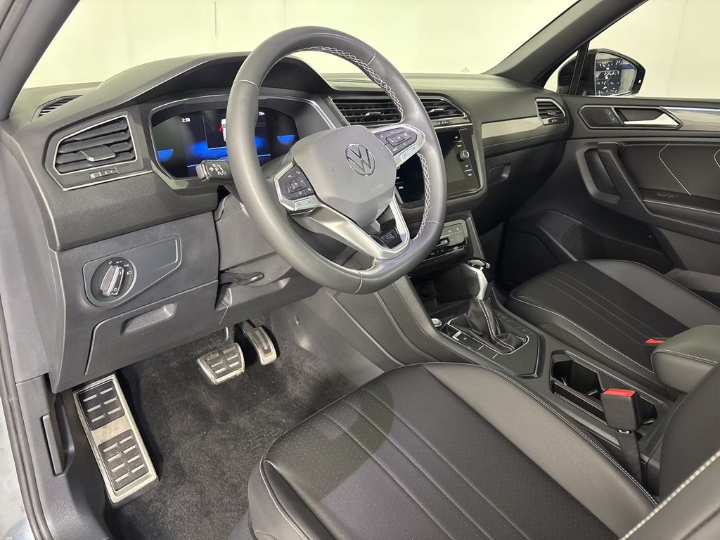 Thumbnail: 2023 Volkswagen Tiguan - 15