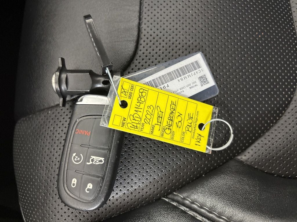 Thumbnail: 2023 Jeep Cherokee - 24