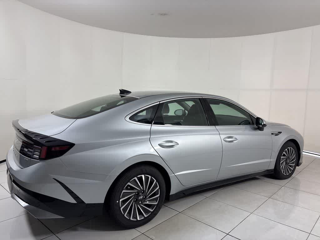 Thumbnail: 2025 Hyundai Sonata - 5