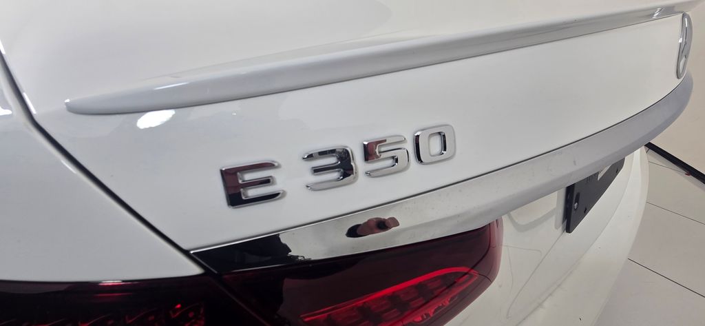 Thumbnail: 2023 Mercedes-Benz E-Class - 6