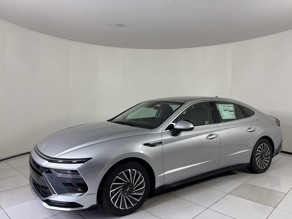 New 2025 Hyundai Sonata Hybrid SEL Sedan