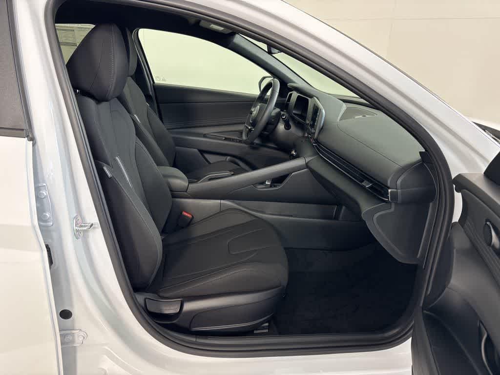 Thumbnail: 2026 Hyundai Elantra - 12