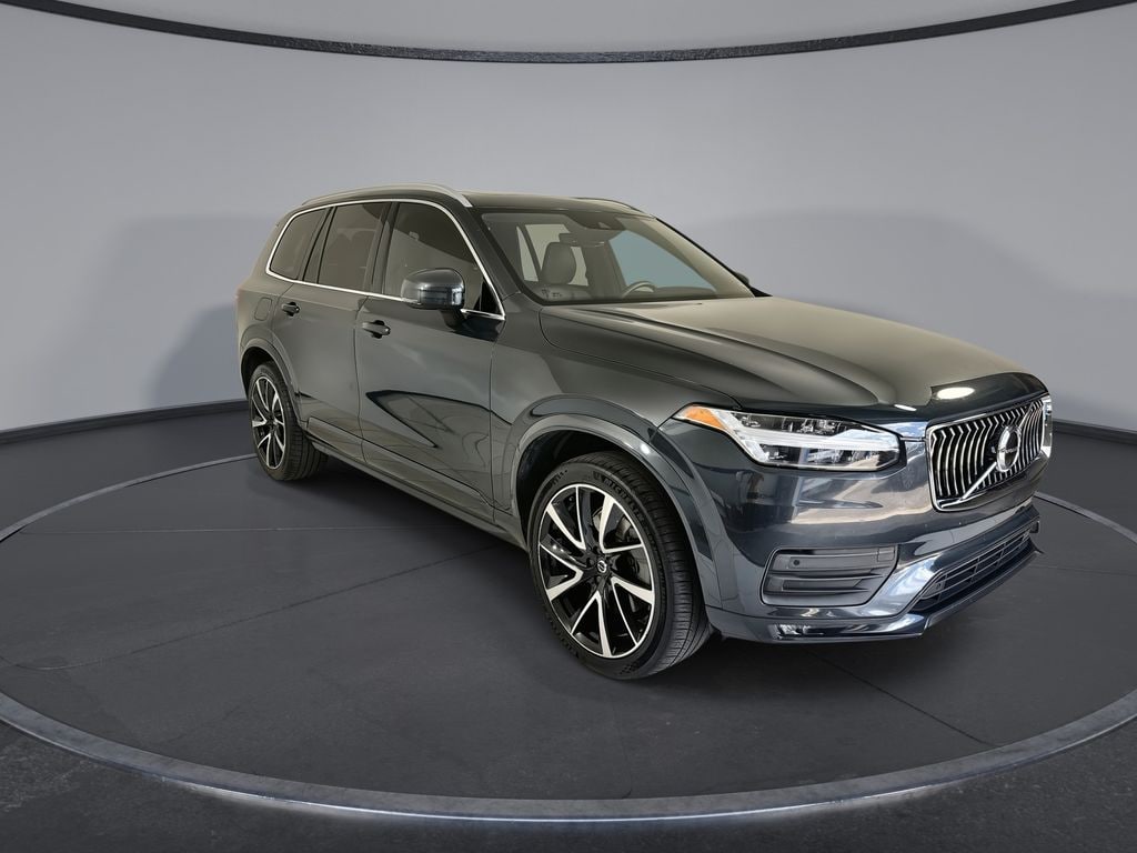 Used 2022 Volvo XC90 T6 Momentum SUV