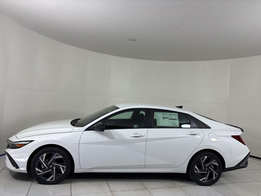 Thumbnail: 2025 Hyundai Elantra - 2