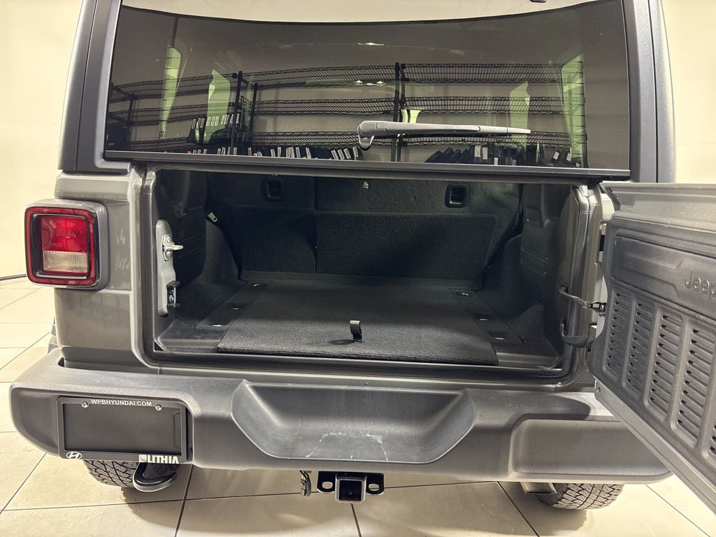 Thumbnail: 2021 Jeep Wrangler - 21