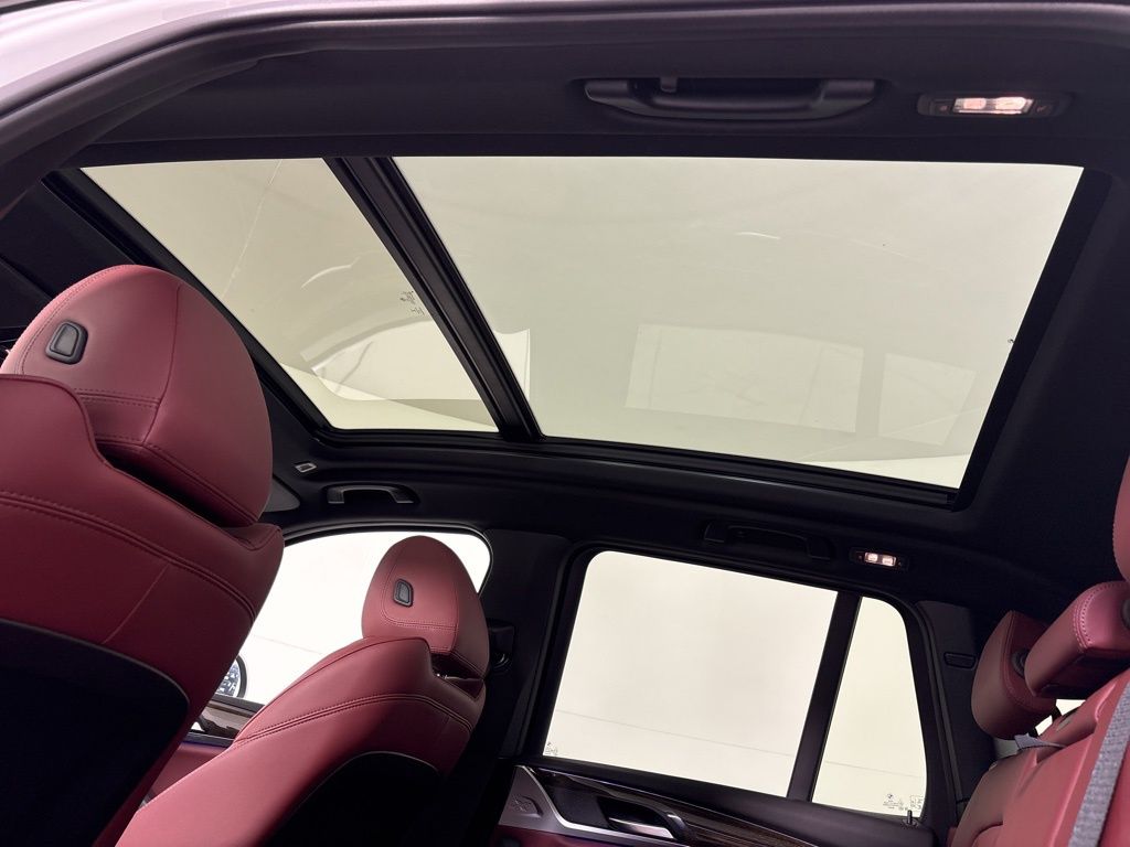 Thumbnail: 2023 BMW X3 - 19