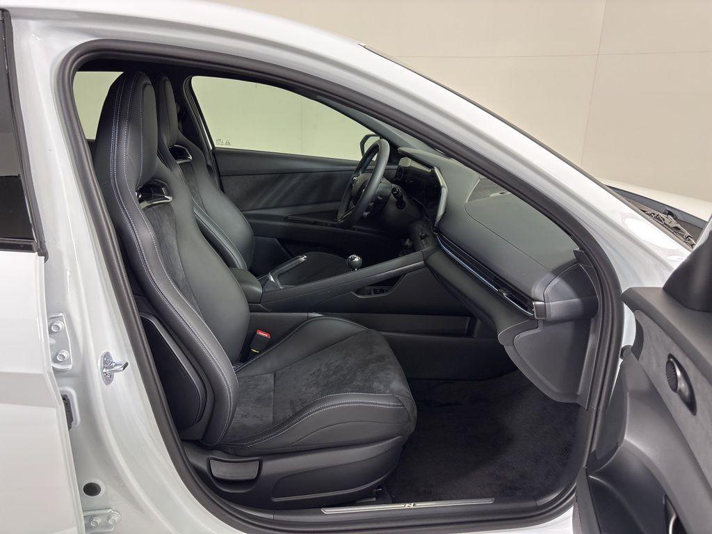 2026 Hyundai Elantra N - Photo 12