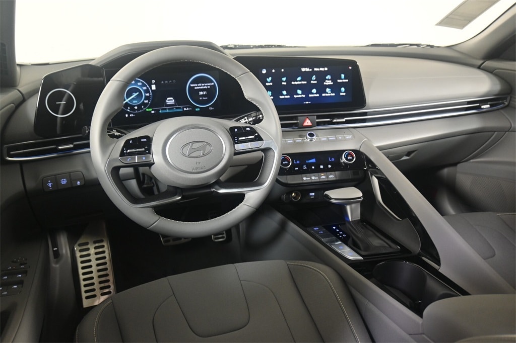 Thumbnail: 2025 Hyundai Elantra - 11