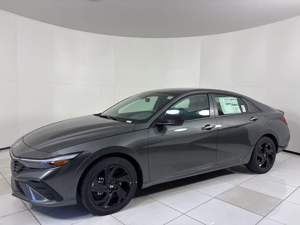 New 2026 Hyundai Elantra SEL Sport Sedan
