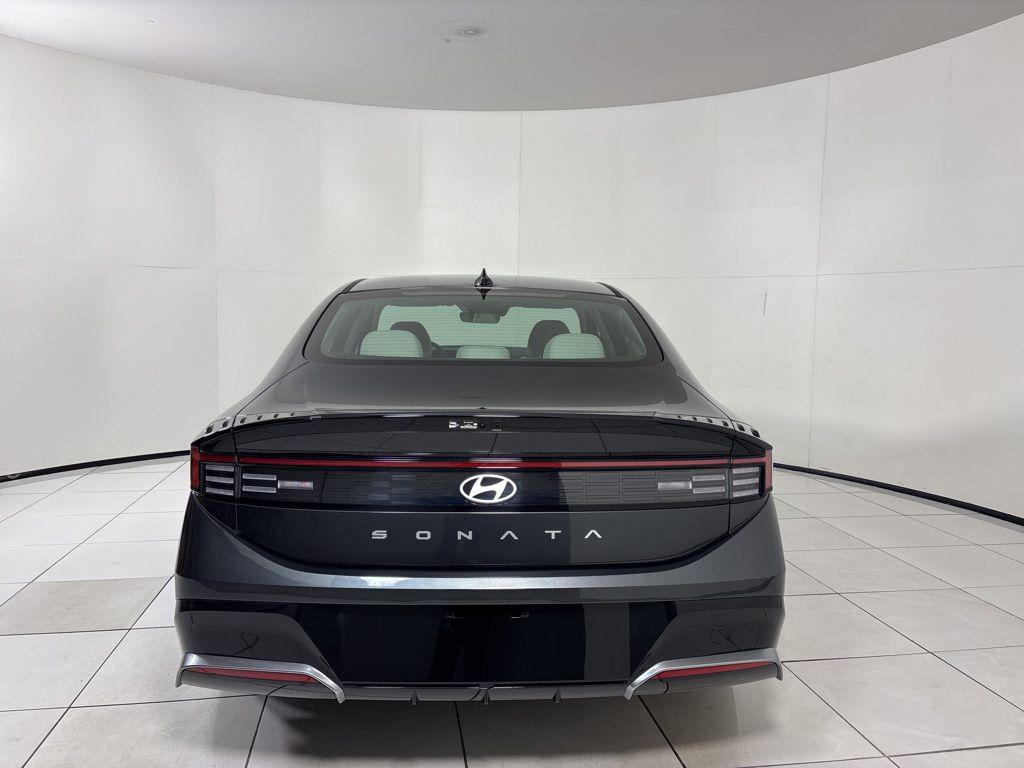 Thumbnail: 2026 Hyundai Sonata - 4