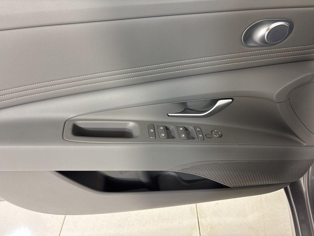 Thumbnail: 2026 Hyundai Elantra - 16