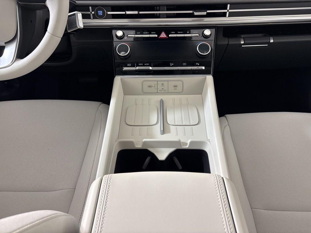 Thumbnail: 2026 Hyundai Santa Fe - 23