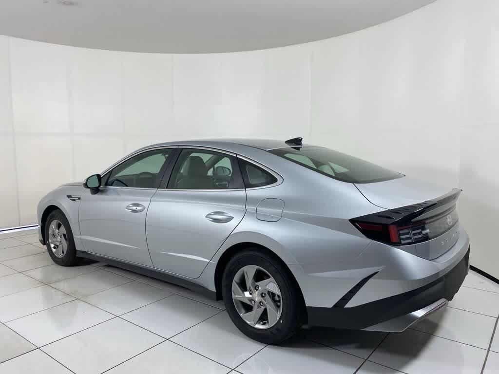New 2025 Hyundai Sonata SE Sedan