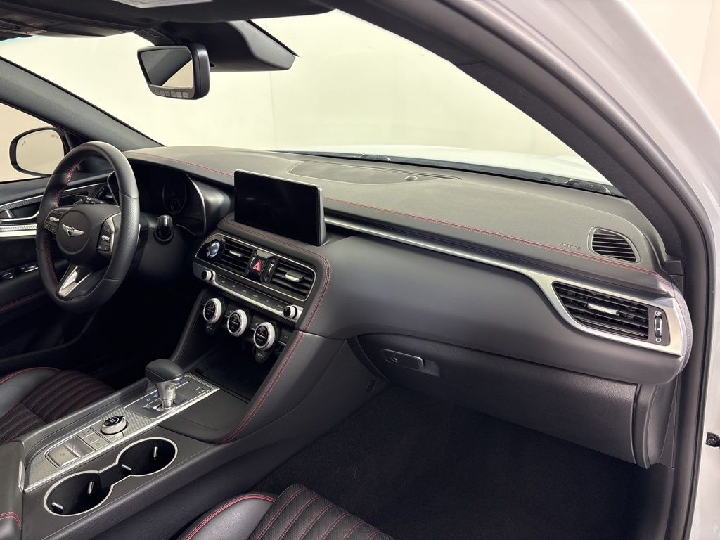 Thumbnail: 2023 Genesis G70 - 13