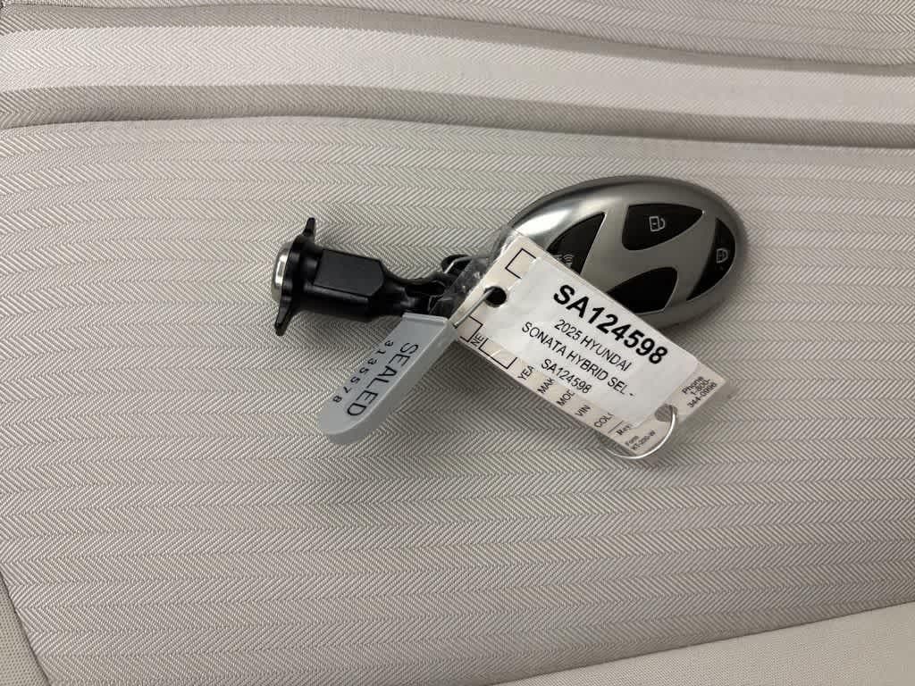 Thumbnail: 2025 Hyundai Sonata - 28