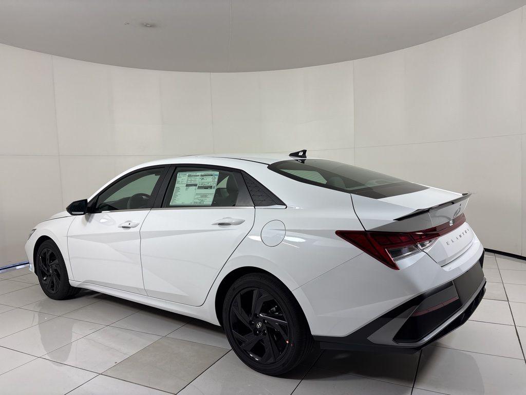 Thumbnail: 2026 Hyundai Elantra - 3