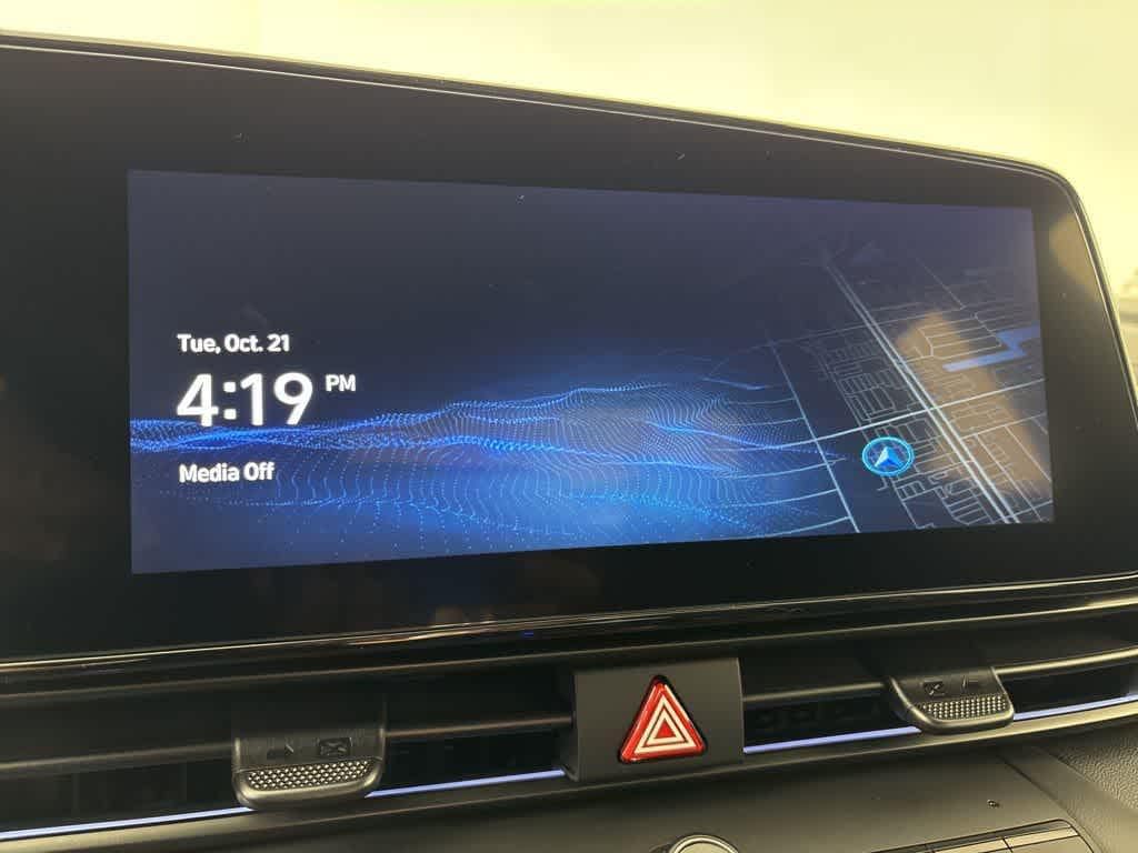 Thumbnail: 2025 Hyundai Elantra - 25