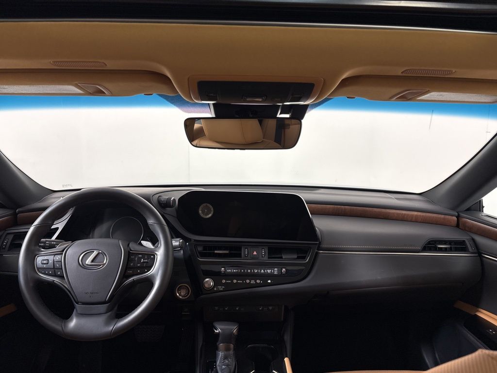 Thumbnail: 2023 Lexus ES - 19