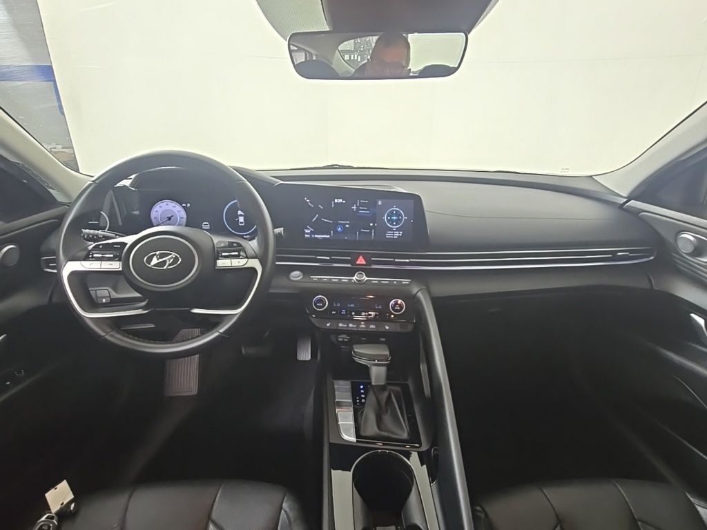 Thumbnail: 2022 Hyundai Elantra - 30