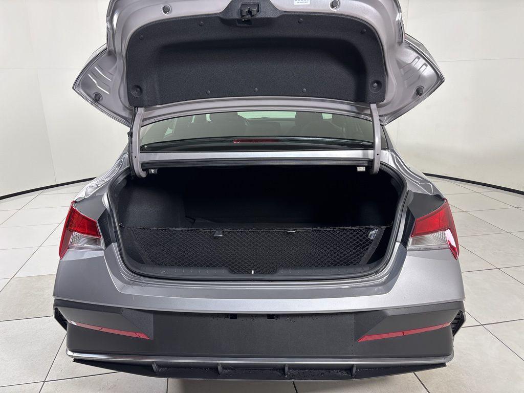 Thumbnail: 2026 Hyundai Elantra - 23