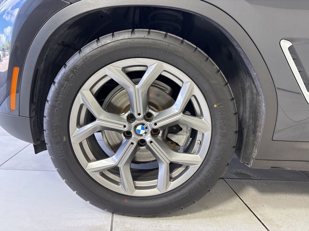 Thumbnail: 2021 BMW X3 - 9