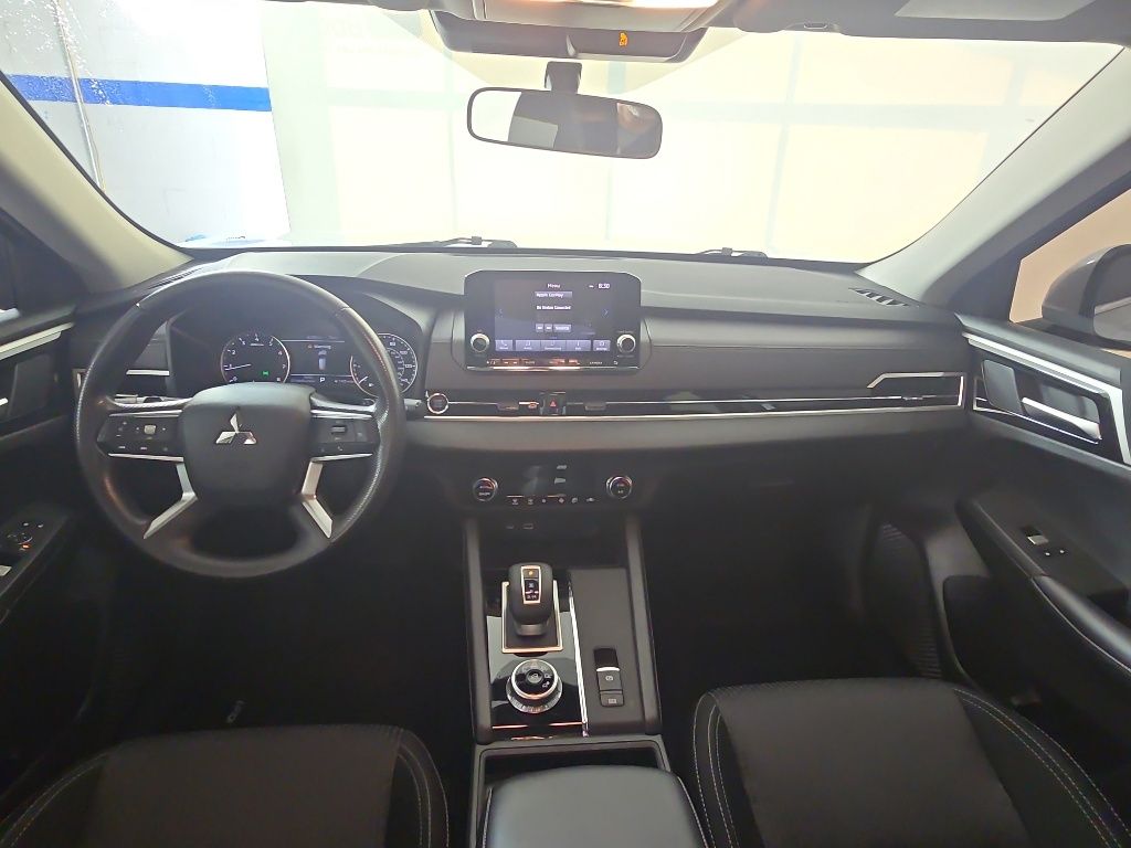 Thumbnail: 2024 Mitsubishi Outlander - 23