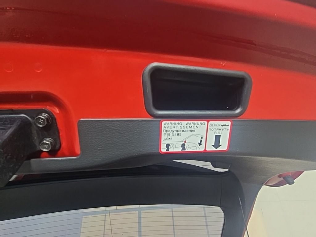 Thumbnail: 2016 Hyundai Veloster - 30