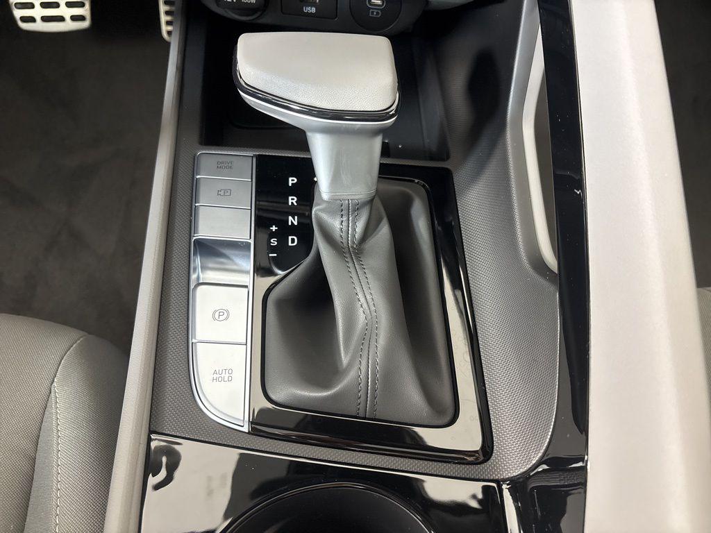 Thumbnail: 2026 Hyundai Elantra - 25