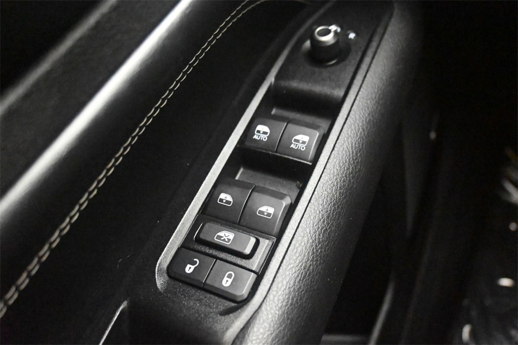 Thumbnail: 2022 Jeep Compass - 16