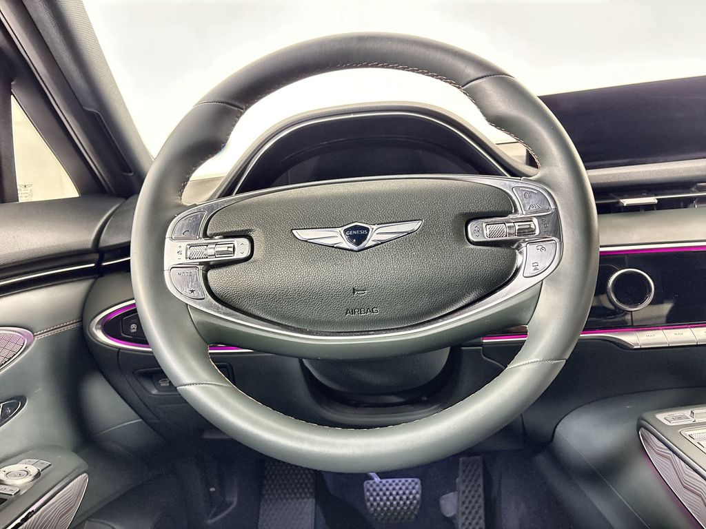 Thumbnail: 2022 Genesis GV70 - 11