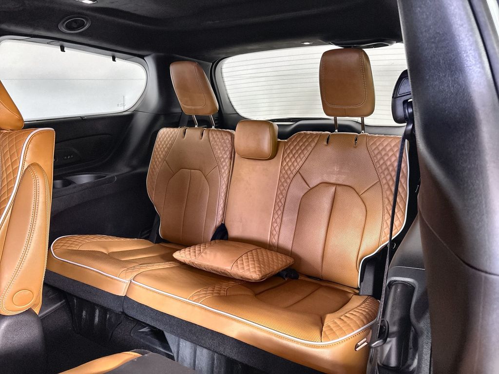 Thumbnail: 2023 Chrysler Pacifica - 26