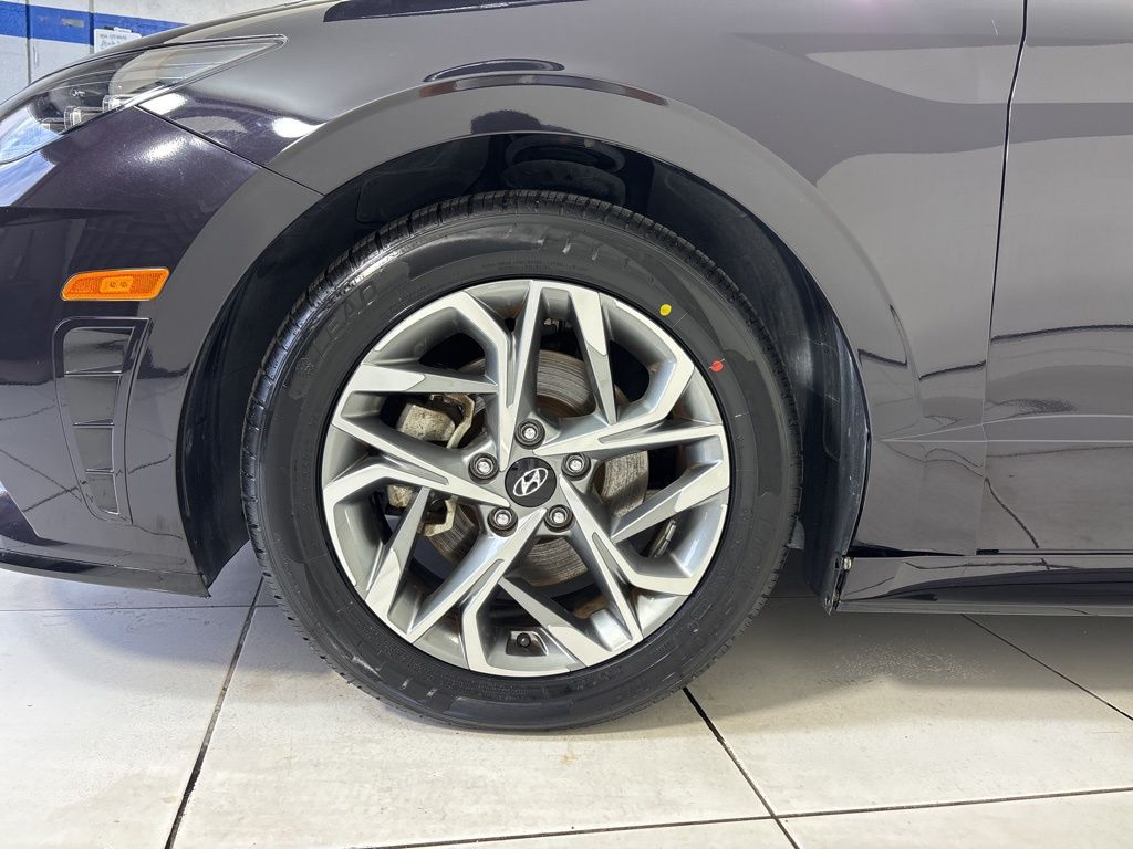 Thumbnail: 2023 Hyundai Sonata - 9