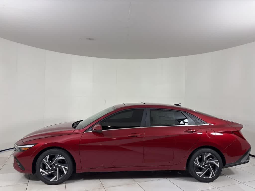 New 2025 Hyundai Elantra SEL Convenience Sedan